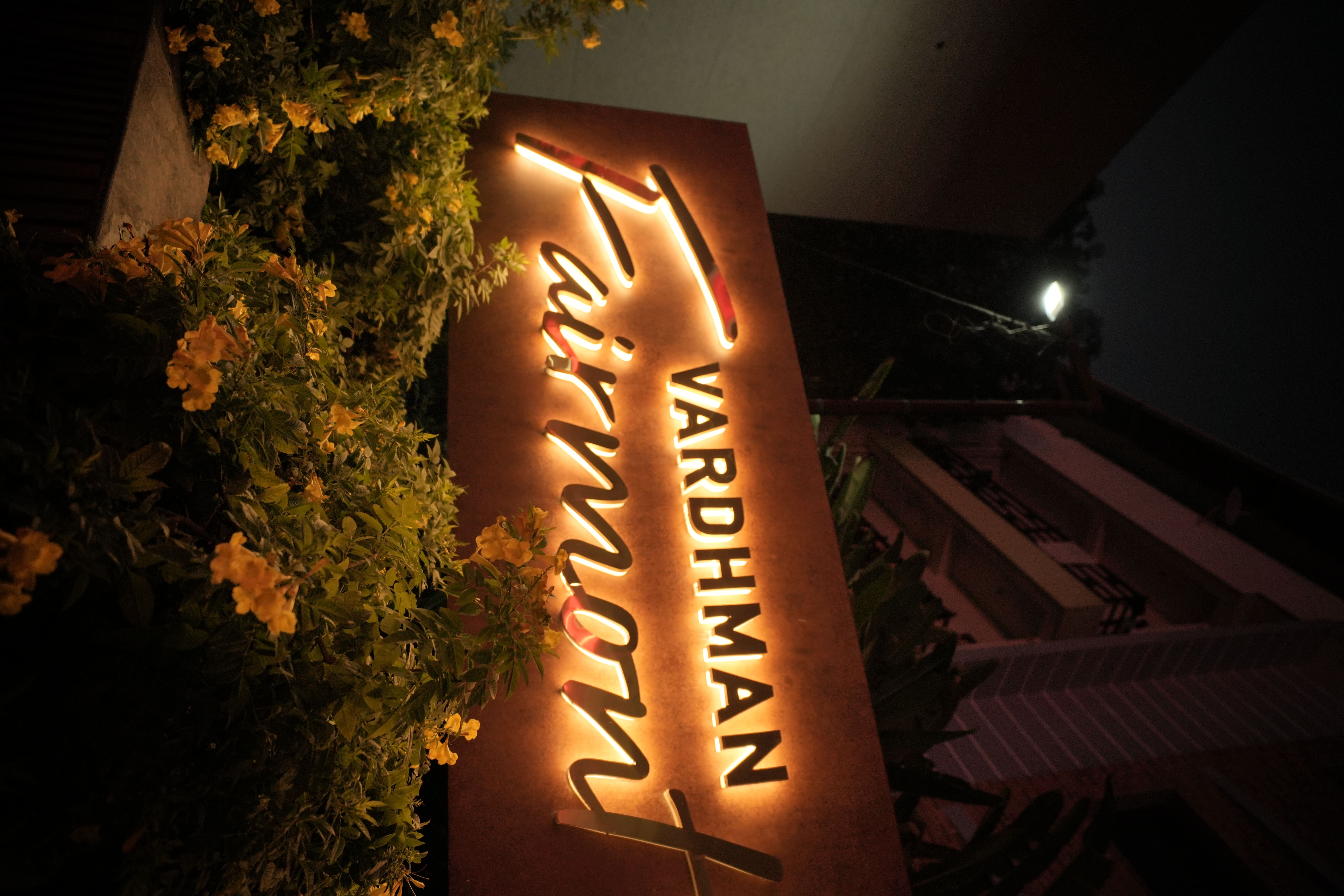 Vardhman Fairmont surroundings